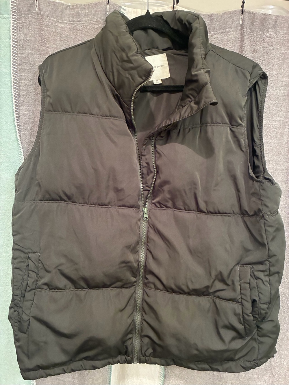Thread & Supply Men's Quilted Puffer Vest in Black